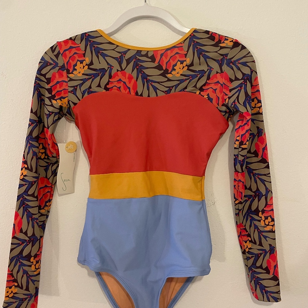 Seea Women's Surf Suit (Sz S) - NWT